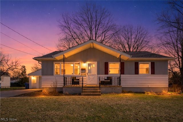 4003 Kenneth Road, Stow, OH 44224