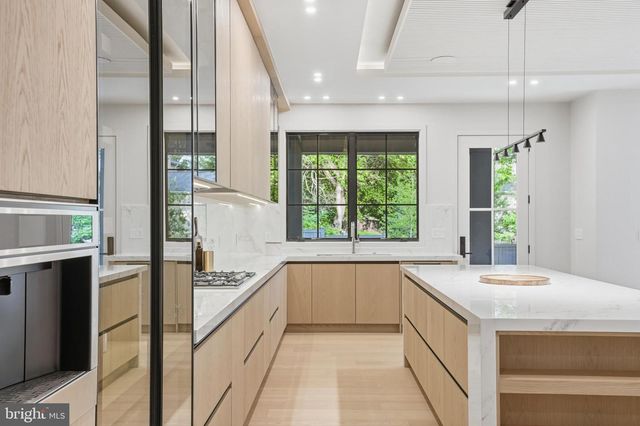 1303 ELSINORE AVE, Mclean, VA 22102