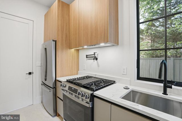 1303 ELSINORE AVE, Mclean, VA 22102