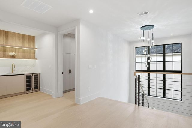 1303 ELSINORE AVE, Mclean, VA 22102