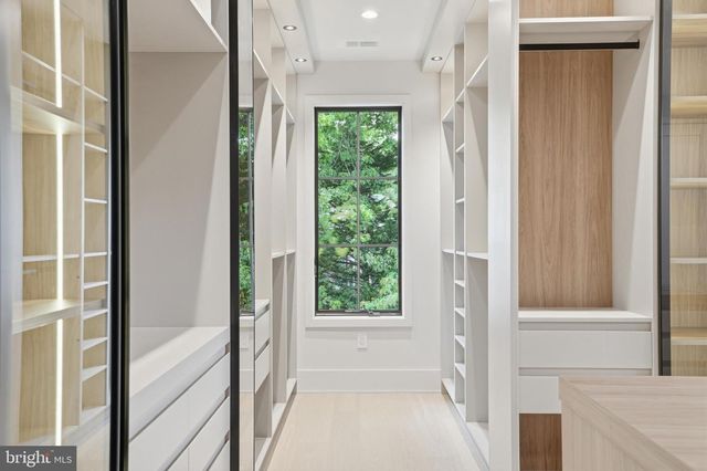 1303 ELSINORE AVE, Mclean, VA 22102
