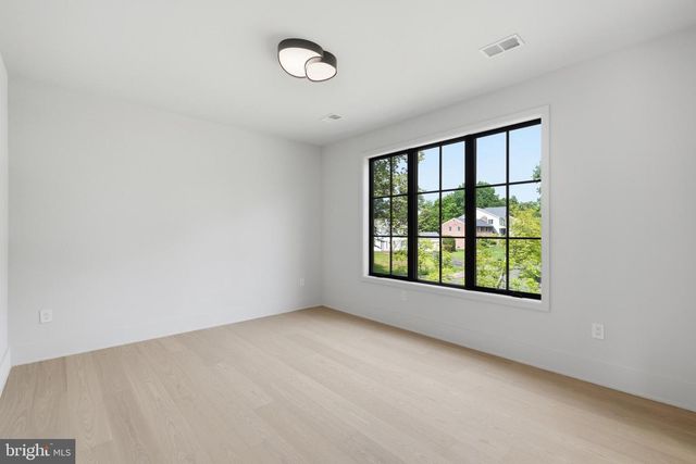 1303 ELSINORE AVE, Mclean, VA 22102