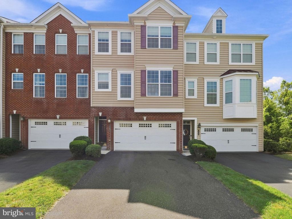 19 ROSY RIDGE CT, TELFORD, PA 18969 — exterior