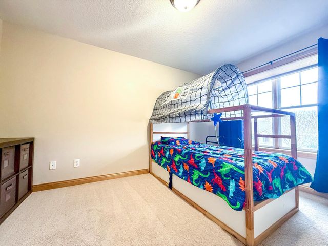 3655 Stone Point Drive NE, Rochester, MN 55906