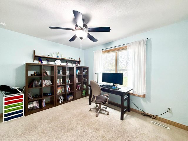 3655 Stone Point Drive NE, Rochester, MN 55906