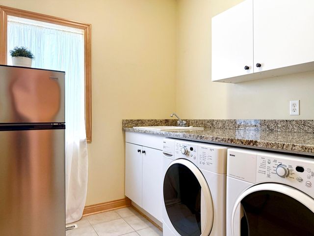 3655 Stone Point Drive NE, Rochester, MN 55906