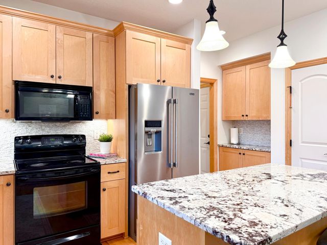 3655 Stone Point Drive NE, Rochester, MN 55906