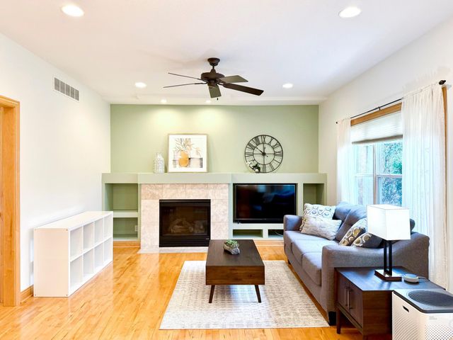 3655 Stone Point Drive NE, Rochester, MN 55906
