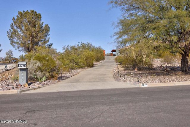 3225 Sundown Road, Las Cruces, NM 88011