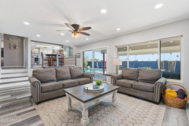 3151 W BETTY ELYSE Lane, Phoenix, AZ 85053