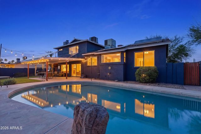 3151 W BETTY ELYSE Lane, Phoenix, AZ 85053