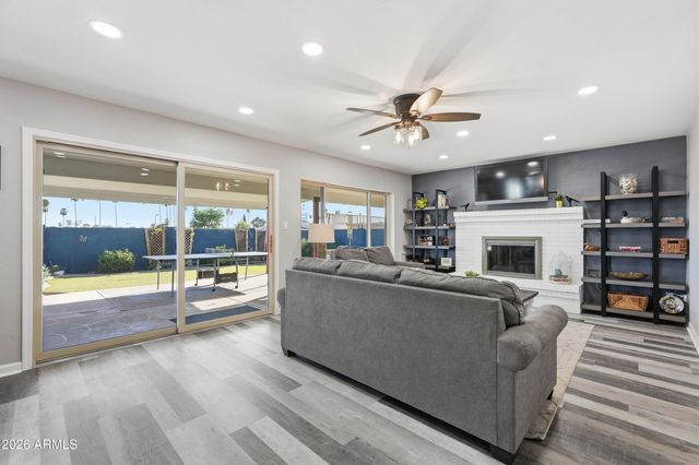 3151 W BETTY ELYSE Lane, Phoenix, AZ 85053