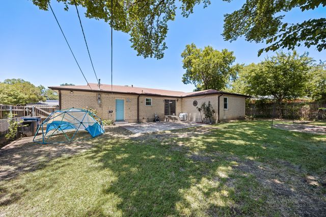 404 E Alexander Lane, Euless, TX 76040