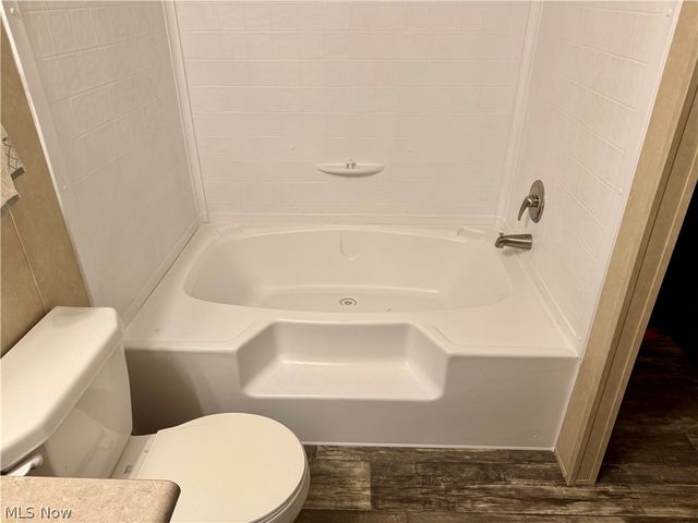 2606 Lincoln Way W 29, Massillon, OH 44647