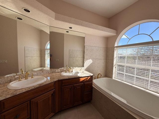 808 SYMPHONY ISLES BOULEVARD, Apollo Beach, FL 33572