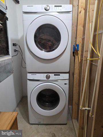 8004 GRACIE DR, Manassas, VA 20112