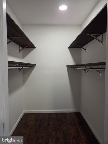 8004 GRACIE DR, Manassas, VA 20112