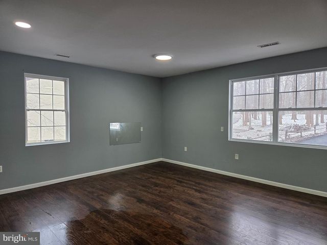 8004 GRACIE DR, Manassas, VA 20112