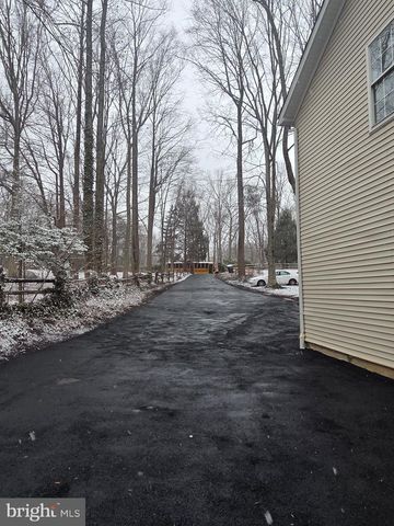 8004 GRACIE DR, Manassas, VA 20112