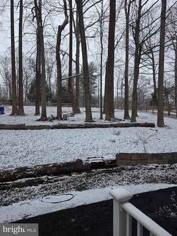 8004 GRACIE DR, Manassas, VA 20112