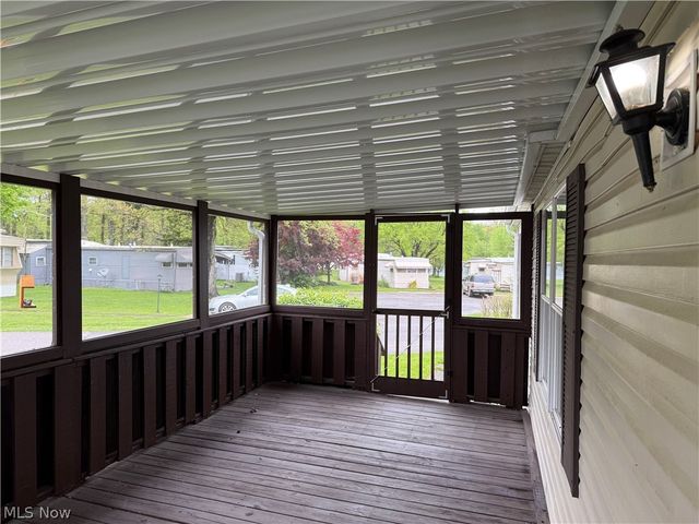 43 S Outer Drive, Vienna, OH 44473