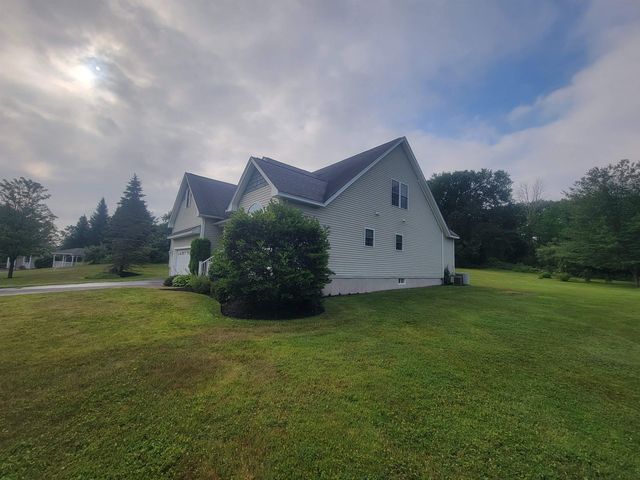 7 Harvest Road, Windham, NH 03087