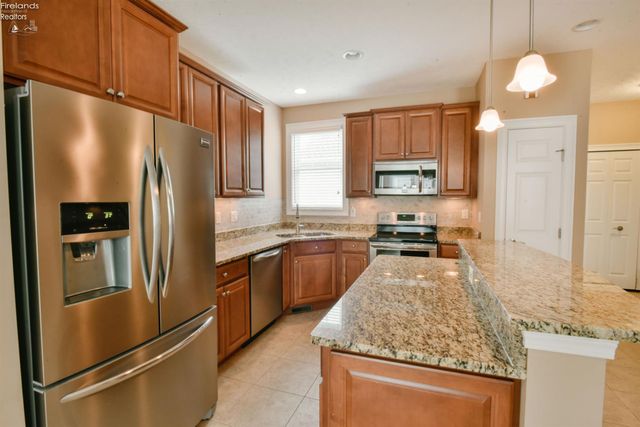 4928 Avery Way, North Ridgeville, OH 44039