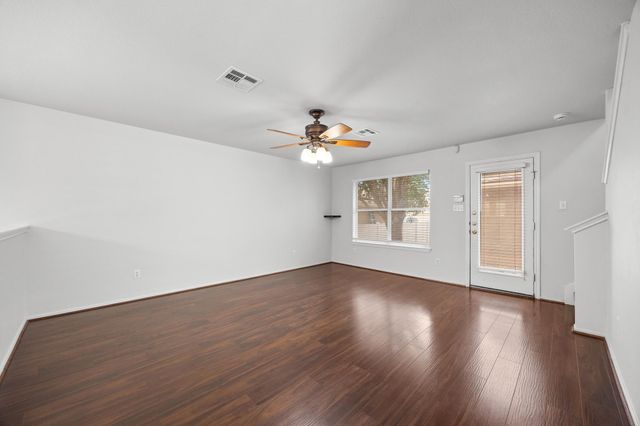 105 Fire Island DR, Pflugerville, TX 78660