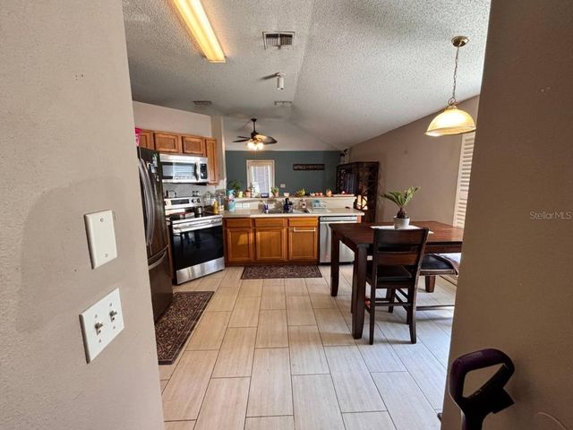 86 SECRETARY TRAIL, Palm Coast, FL 32164