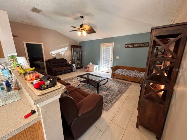 86 SECRETARY TRAIL, Palm Coast, FL 32164