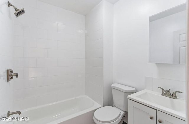40 Twilight Avenue Unit 2, Keansburg, NJ 07734