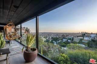 8430 Franklin Avenue, Los Angeles, CA 90069