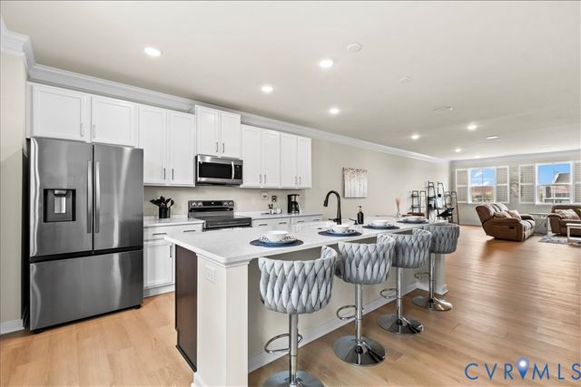 412 Quiet Breeze Aly, Midlothian, VA 23113