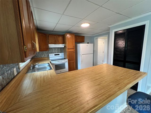 346 N Cleghorn Street, Rutherfordton, NC 28139