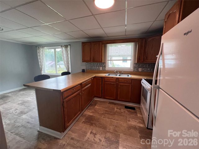 346 N Cleghorn Street, Rutherfordton, NC 28139