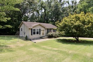 2153 Blakemore Dr, Clarksville, TN 37040