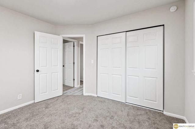 6905 laurel Avenue, Omaha, NE 68104