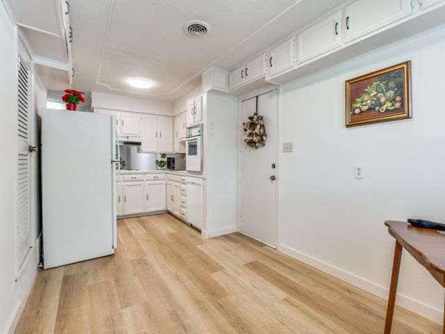 506 E Huitt Lane, Euless, TX 76040