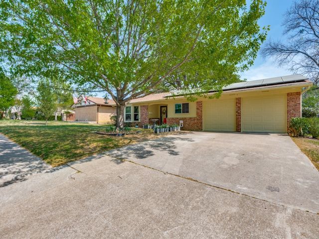 506 E Huitt Lane, Euless, TX 76040