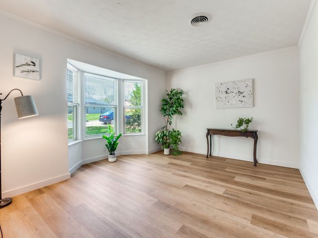 506 E Huitt Lane, Euless, TX 76040