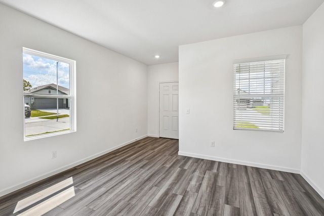 2415 Crest Falls Drive, Crosby, TX 77532