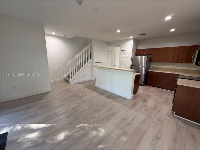 4282 NE 9th St 4282, Homestead, FL 33033