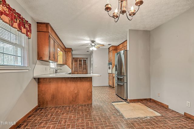 721 Double Springs Road, Jonesborough, TN 37659