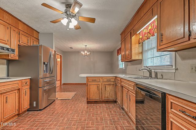 721 Double Springs Road, Jonesborough, TN 37659