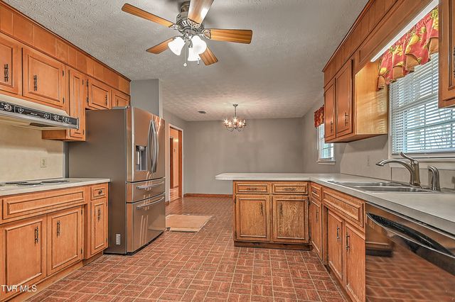 721 Double Springs Road, Jonesborough, TN 37659