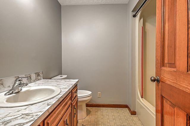 721 Double Springs Road, Jonesborough, TN 37659