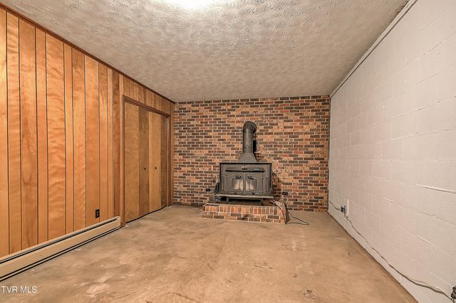 721 Double Springs Road, Jonesborough, TN 37659