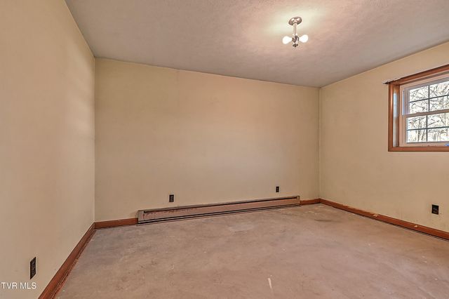 721 Double Springs Road, Jonesborough, TN 37659