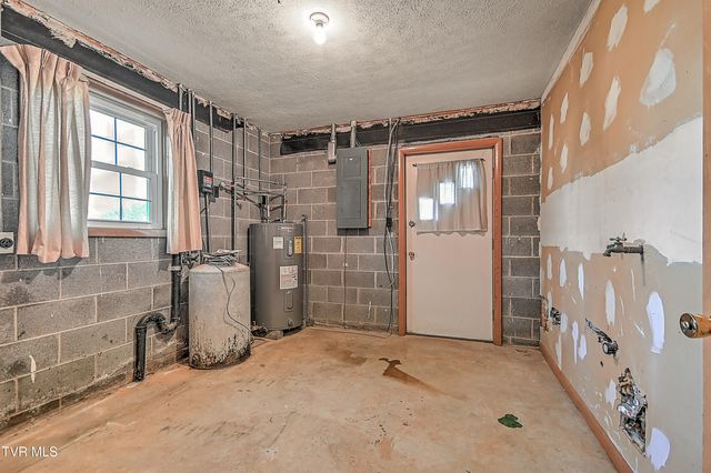 721 Double Springs Road, Jonesborough, TN 37659