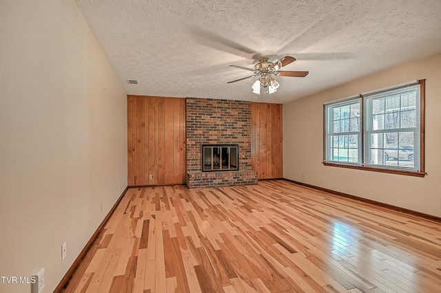 721 Double Springs Road, Jonesborough, TN 37659